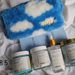 TRULY Ultimate Coco Cloud Shave Set